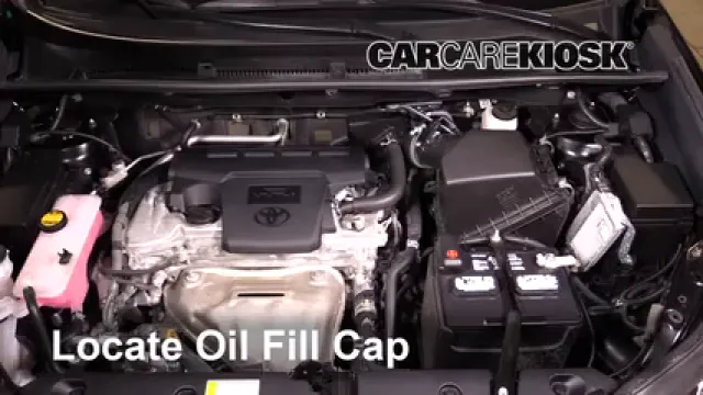 2016 Toyota RAV4 Limited 2.5L 4 Cyl. Aceite Agregar aceite
